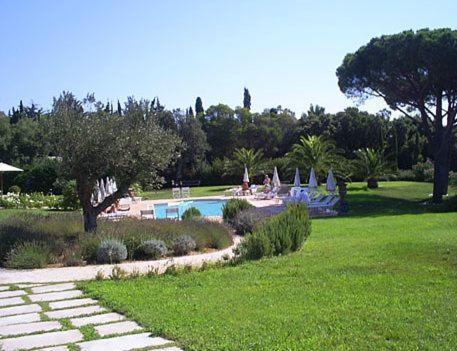 Hotel Villa Les Rosiers Grimaud Zewnętrze zdjęcie